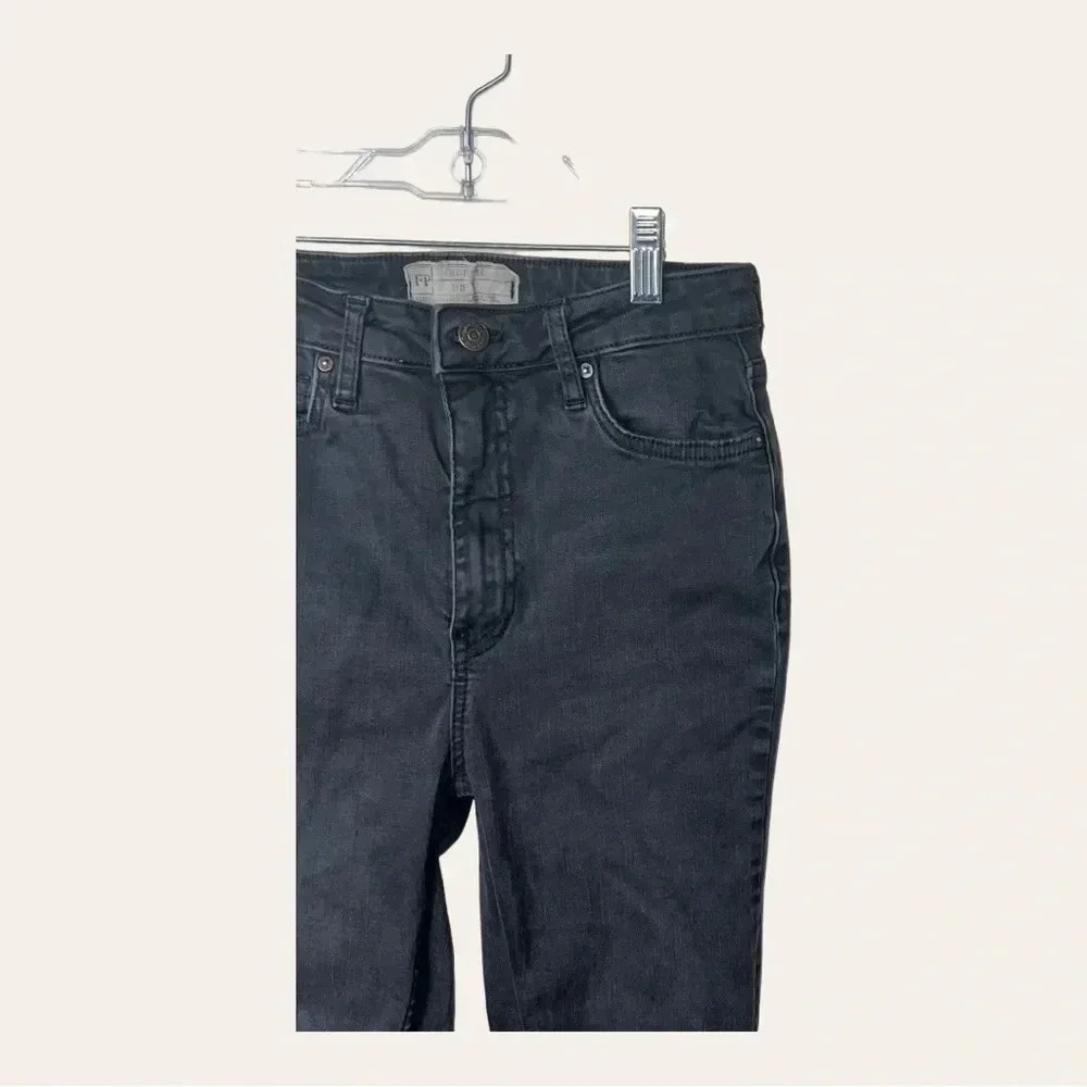 0496W. Free PEOPLE HIGH RISE STIRRUP SKINNY JEANS BLACK‎ WOMEN’S SIZE 27
